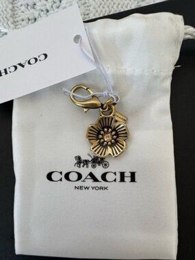 Coach Tea Rose Charm with Mini-dustbag